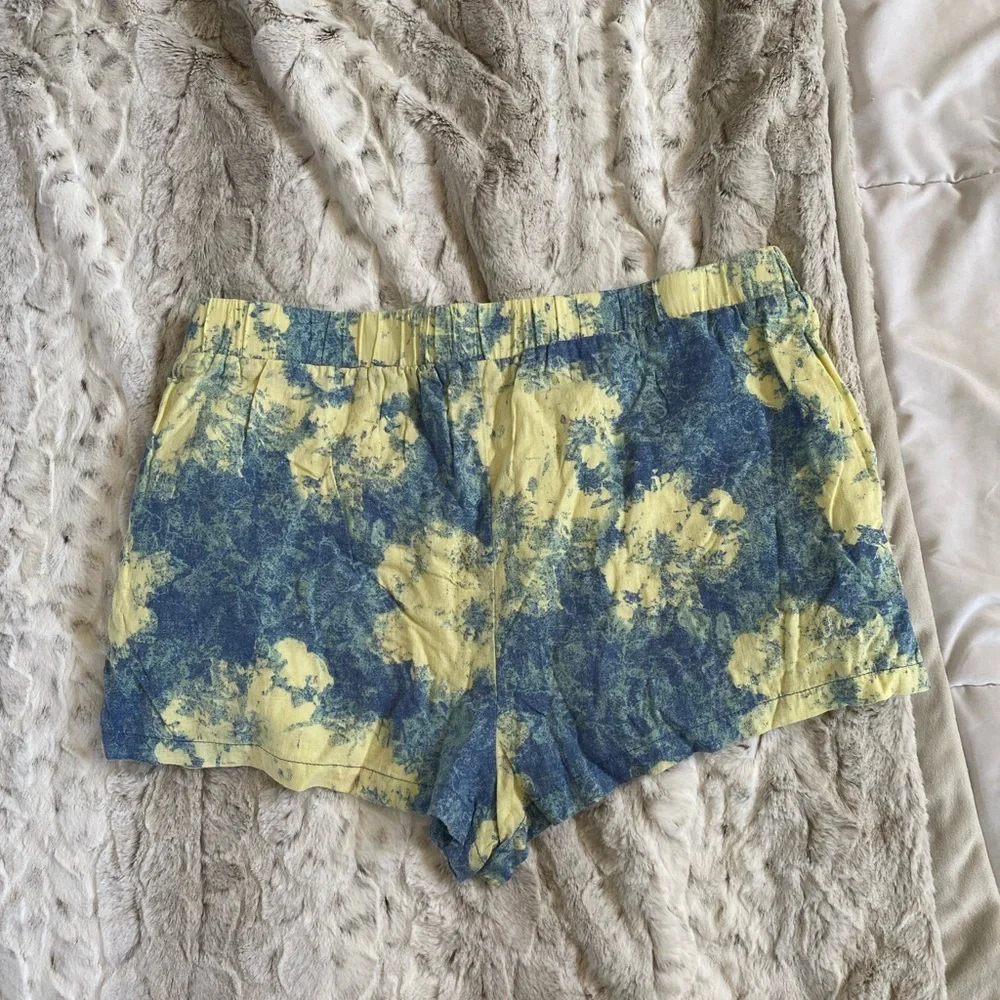 Free People blue& yellow shorts - Picture 5 of 6
